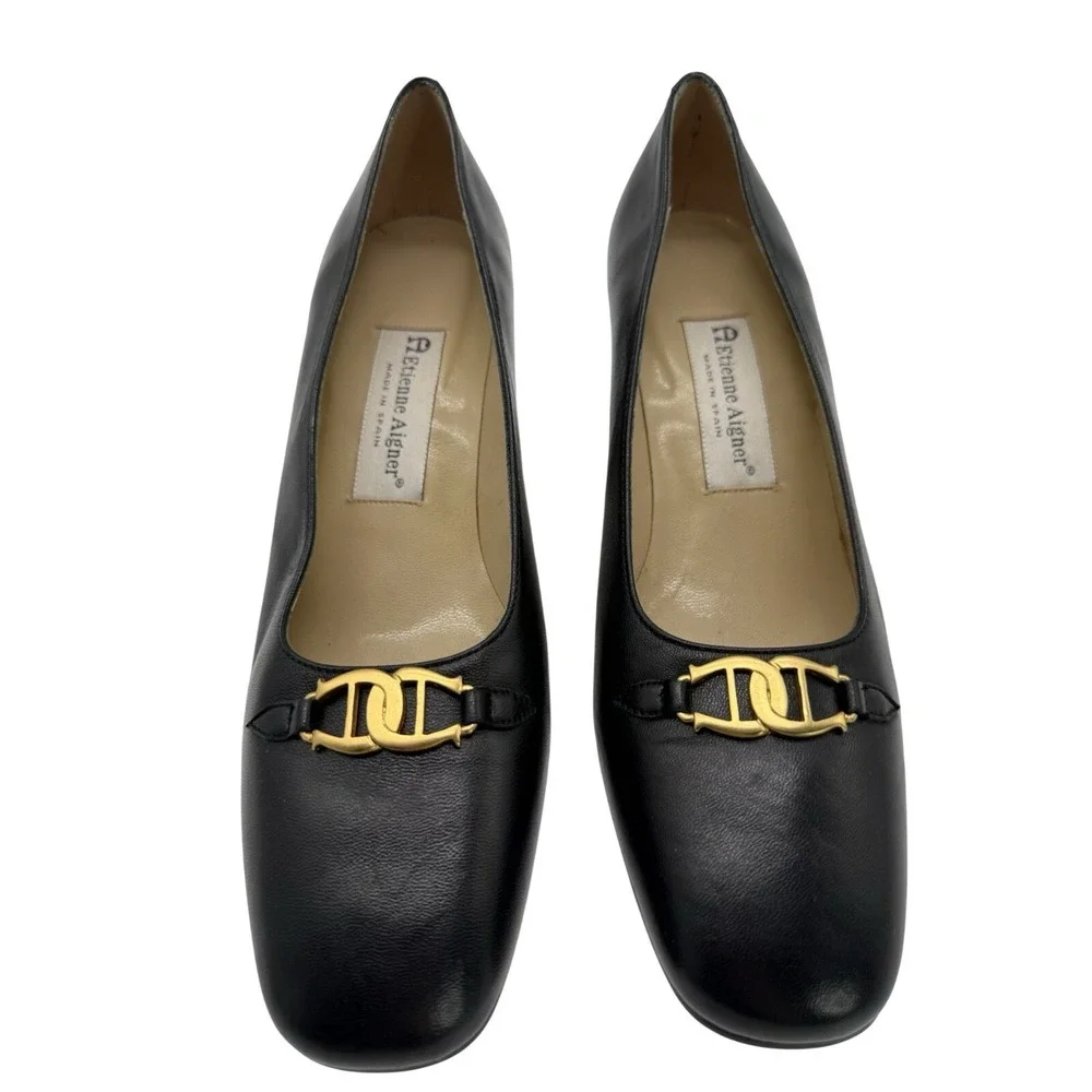 Etienne Aigner Montecarlo Pumps Womens 8.5 Black Excellent‎ Leather Gold Logo